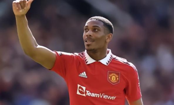 他在场上的 他在场上的